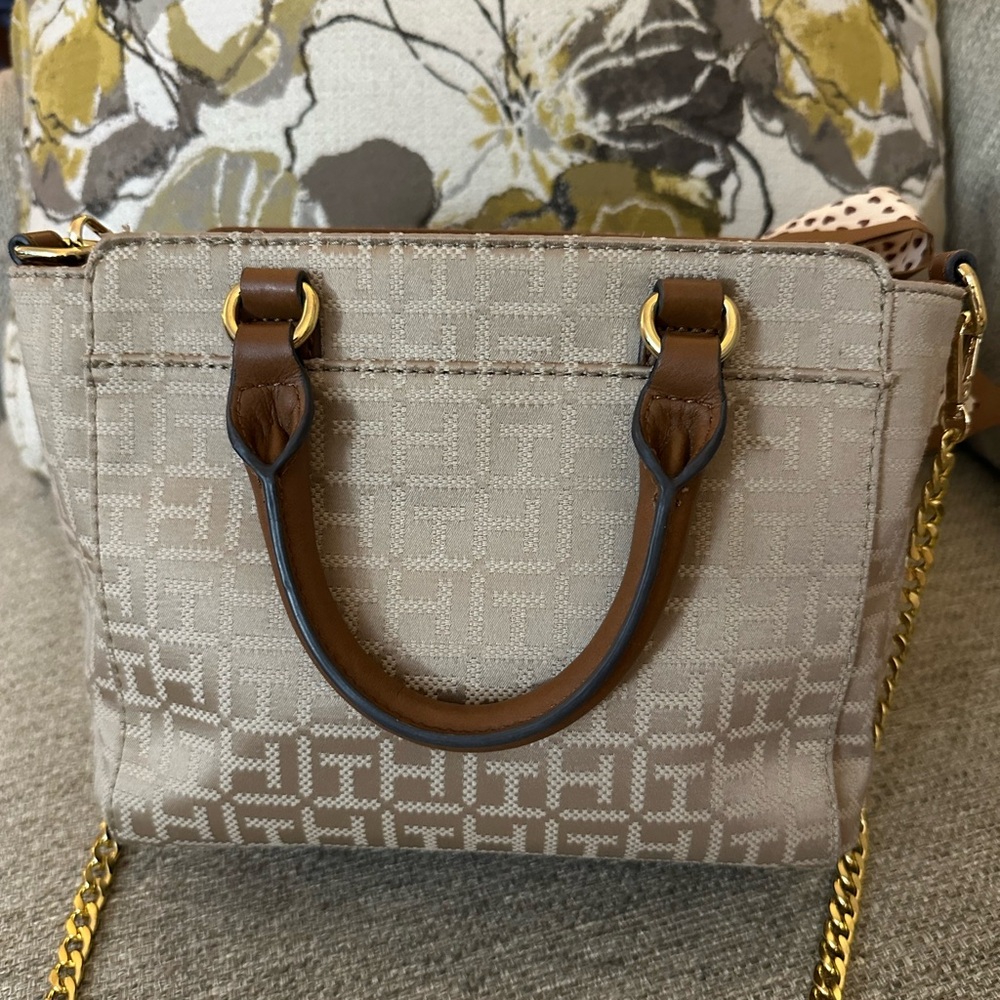 Tommy Hilfiger POSH Vintage Signature Fabric & Leather Brown Tote & Crossbody - Picture 14 of 16